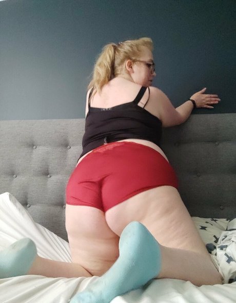 ティーンランジェリーオンリーファンズ トップ 写真