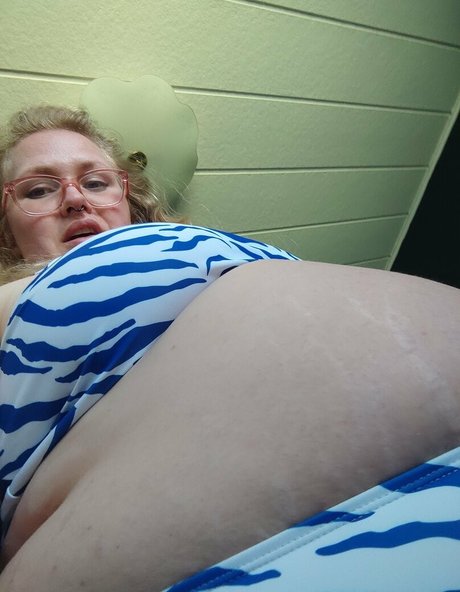 オンリーファンズを崇拝する えろ 画像