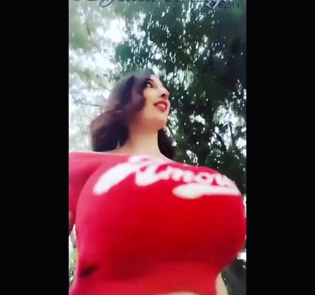 Angelica Stranger ホットなポルノスター 画像