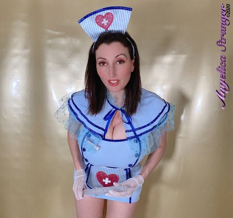 Angelica Stranger xxxポルノスター 写真