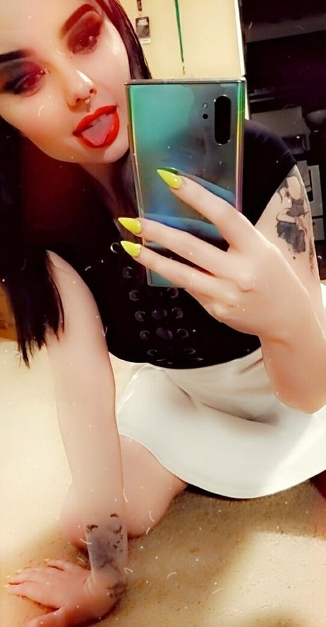 skyestone9 アダルトスター 写真