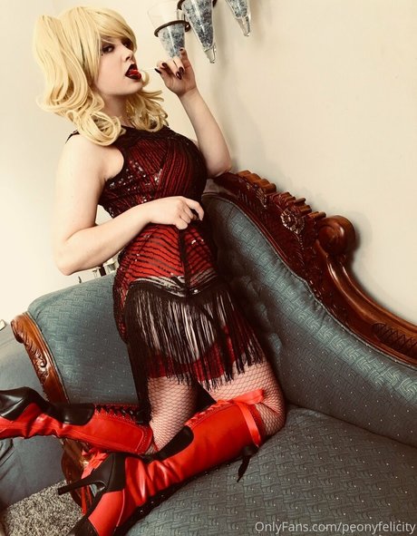 オイルを塗った巨乳オンリーファンズ 無料セクシー 画像