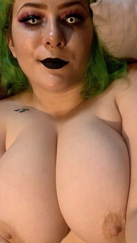 ティックトックスター オンリーファンズ ヌード ギャラリー