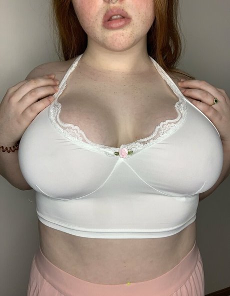 日本の熟女オンリーファンズ ヌード 写真