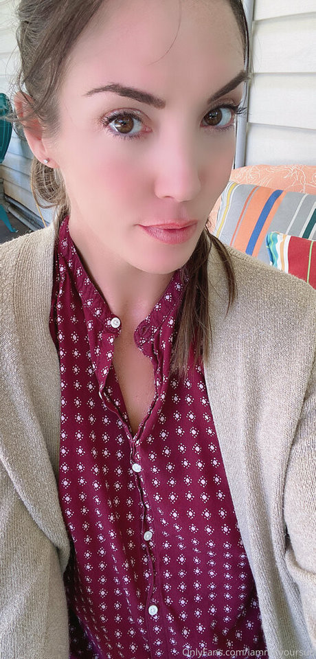 巨乳カップルオンリーファンズ 裸 画像