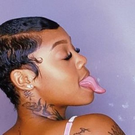 Tay1our 高品質のポルノスター 写真