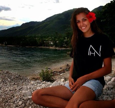 黒髪の熟女オンリーファンズ ポルノ 画像