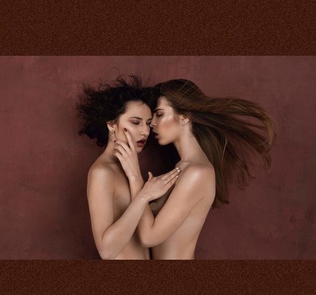 JOI オンリーファンズ えろ 写真