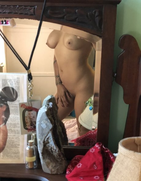 乳首オーガズム オンリーファンズ ポルノ 写真