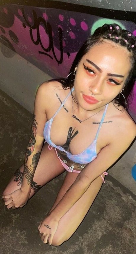 Babyhobo ポルノ女優 写真