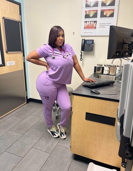 ActingLightskin 最高の女優 ギャラリー