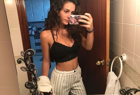 miriamvilloria ポルノスター アート アーカイブ