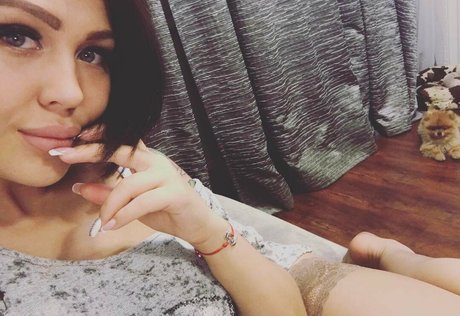 ワークアウト オンリーファンズ ホット裸 写真