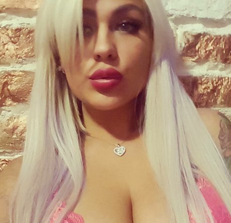 Marina Burnashova 独占モデル 画像