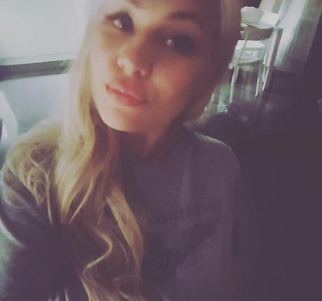 Marina Burnashova HDモデル 画像