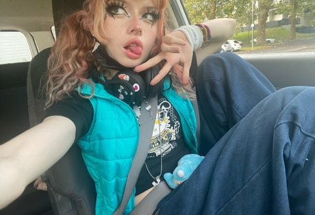 パンツを食い込ませるオンリーファンズ ポルノ 写真