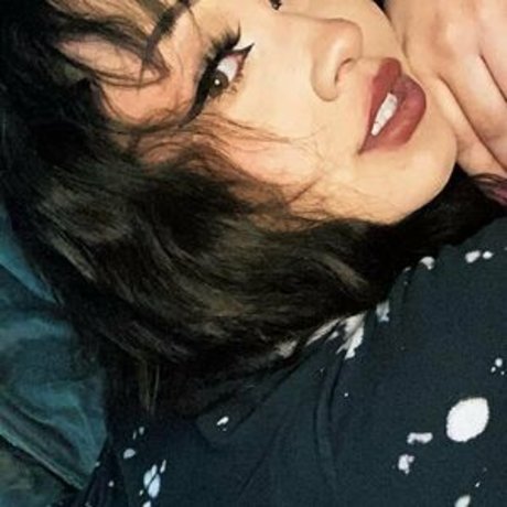 bethanphetamin ヌードモデル 写真