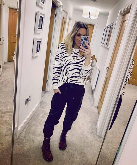 Lucy Jo Hudson HDモデル 写真