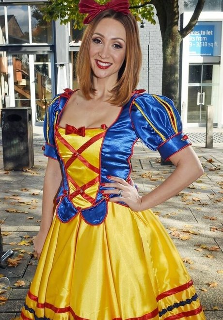 Lucy Jo Hudson 裸の女優 画像