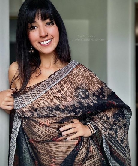 軍事オンリーファンズ えろ 写真