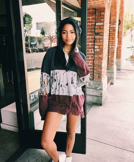 Camille Hyde ヌードスター 画像