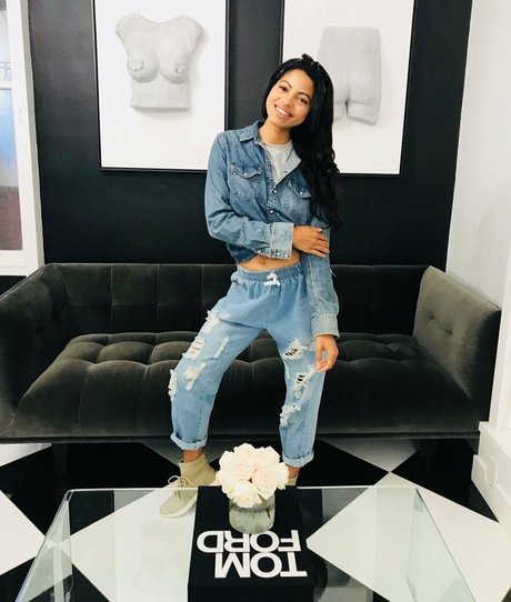 Camille Hyde ヌード女優 写真