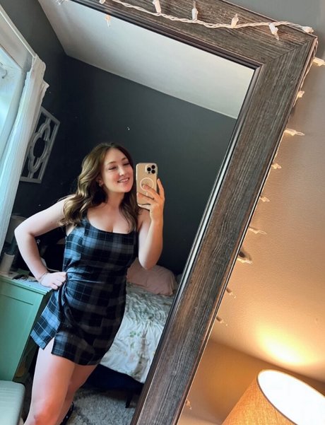 曲線美の女の子オンリーファンズ ホットセックス ギャラリー