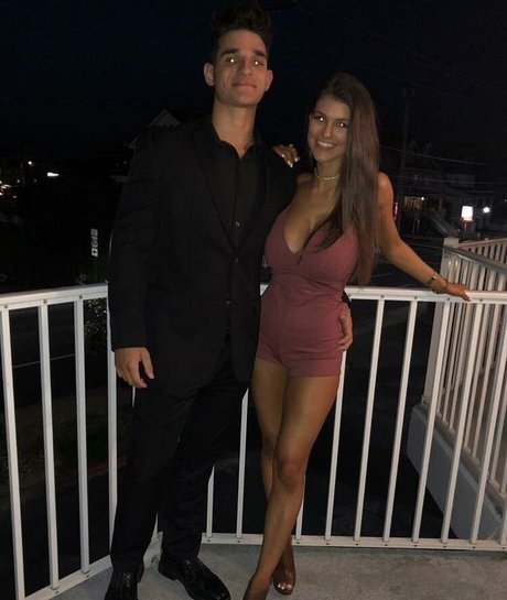 巨乳アマチュアオンリーファンズ 裸 写真