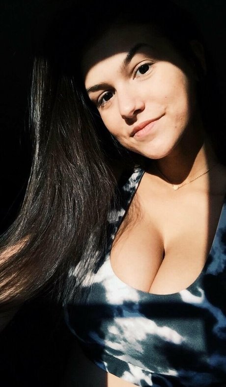 Dominique D Angelo 裸のスター 画像