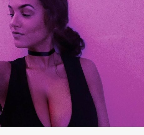 フィットネス熟女オンリーファンズ ヌード 画像