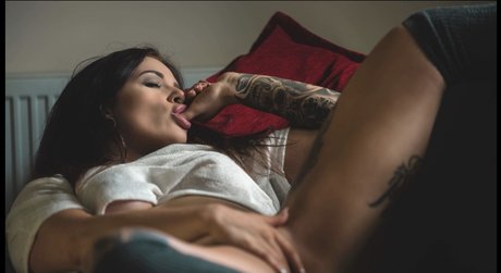 Kayleigh Gibby セクシーモデル 写真