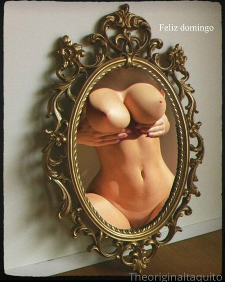 かわいいブロンドのオンリーファンズ ホットセクシー 写真