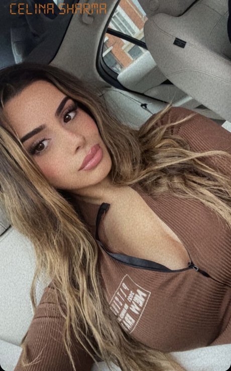 Celina Sharma エロティックなポルノスター 写真