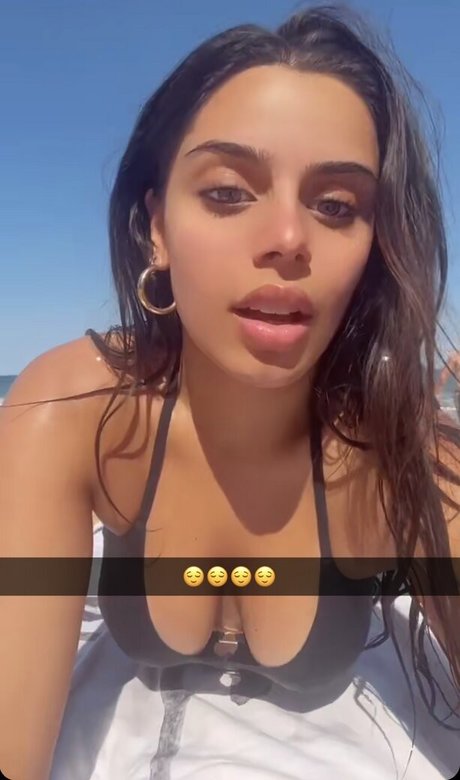 Celina Sharma 美しいモデル 画像