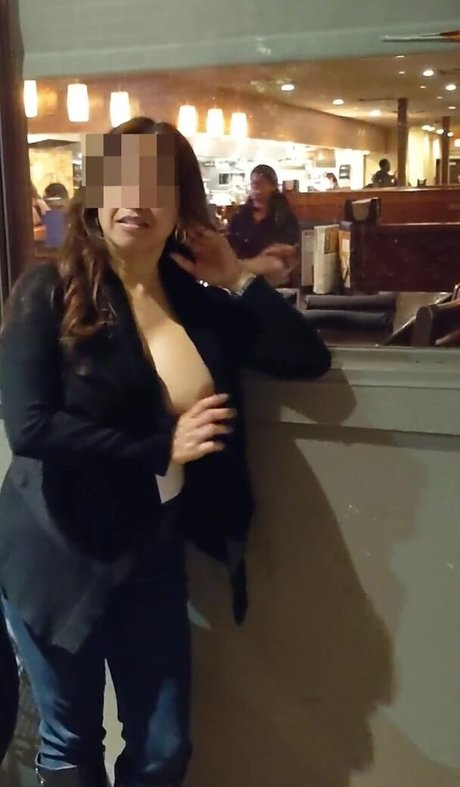 日本の熟女オンリーファンズ 無料セックス ギャラリー