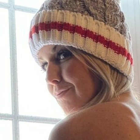 Katymonicapeach ホットなポルノスター 写真