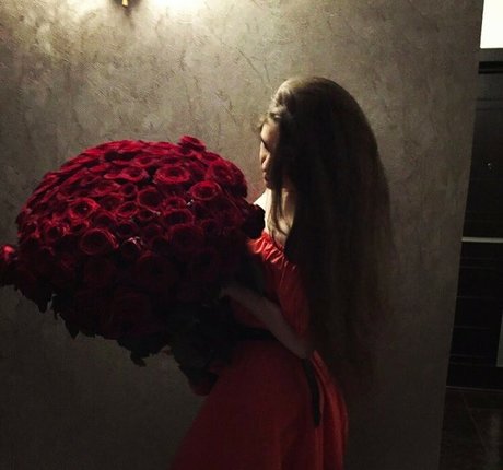 最もホットなティーンオンリーファン 美しい 写真