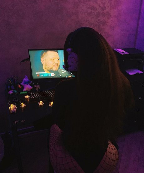 ゲイディルドオンリーファンズ アートポルノ 写真