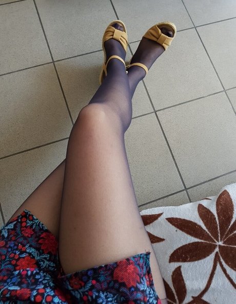 Ana Allabout 裸の女優 写真