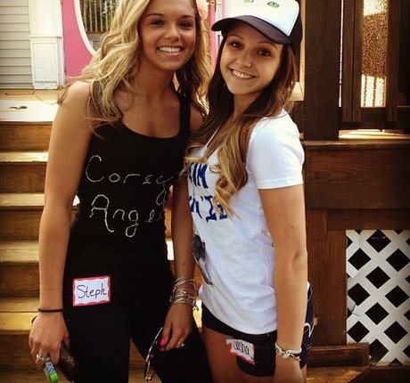 カーリーエボニーオンリーファンズ セクシー裸 画像