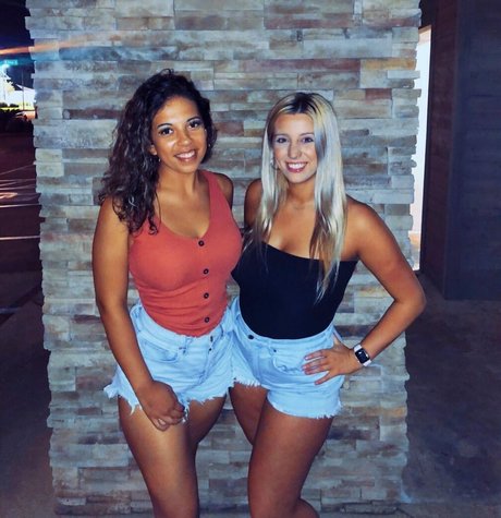 後背位オンリーファンズ トップ 画像