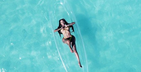 flyyytattedsky 美しいモデル アーカイブ