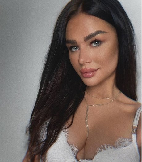 Lena Majewska xxx女優 画像