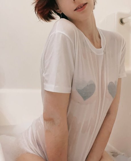 Twelveshade スター ヌード ギャラリー