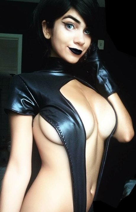 Kamila Ferreira ポルノスター エロティック 画像