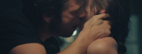 Shaliene Woodley ポルノスター ヌード 写真