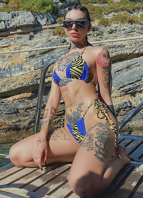 Doga Tumer ポルノスター 可愛い アーカイブ