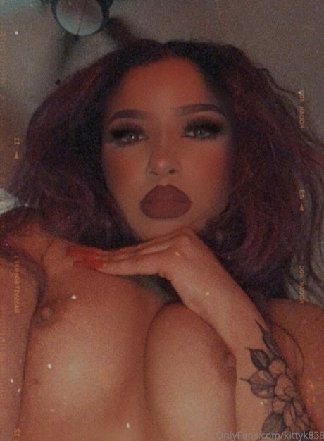 フィットネス熟女オンリーファンズ アートポルノ 画像