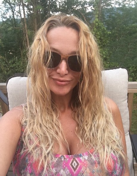 Billi Bardot ポルノスター エロティック 写真