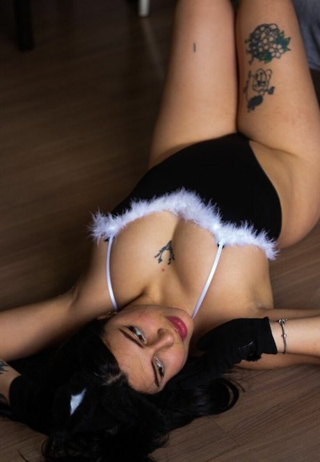 Andressakin ポルノスター エロティック 画像